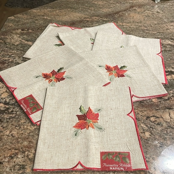 NWT- Poinsettia Ribbon linen Napkins - Picture 1 of 2